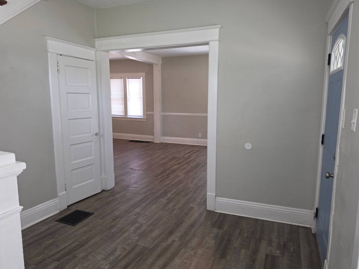 House for rent at 905 E Washington St, South Bend, IN 46617