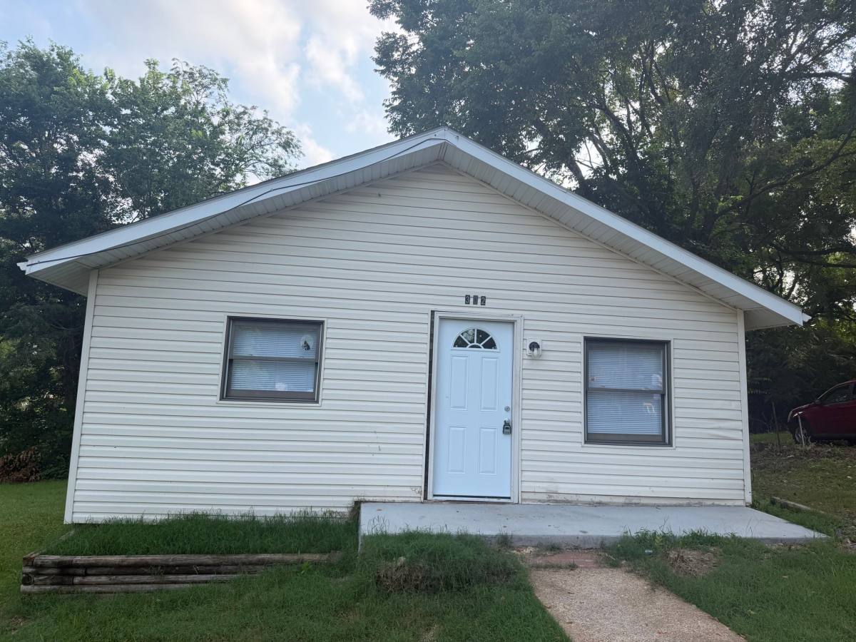 House for rent at 302 Congress St, Park Hills, MO 63601