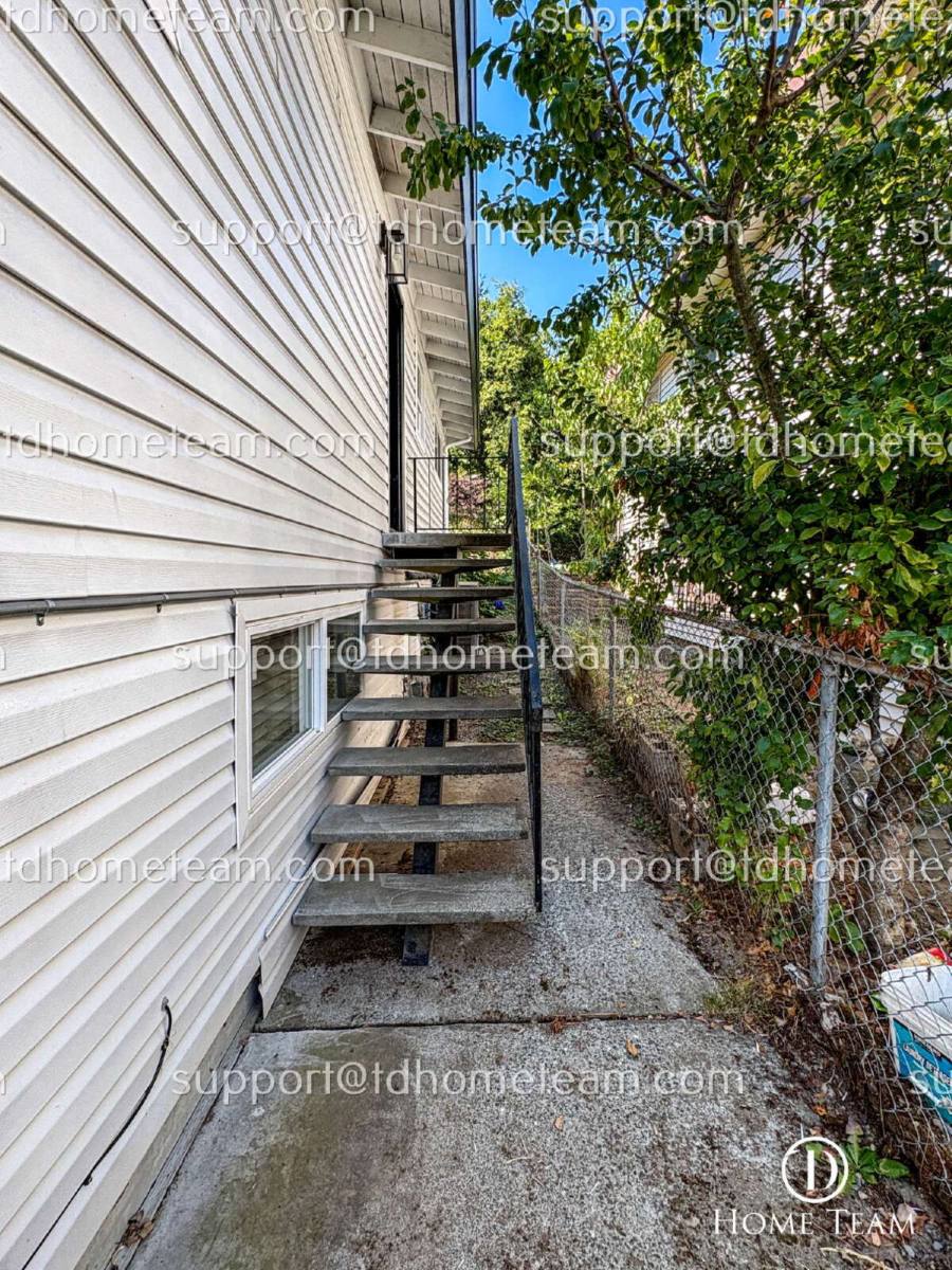 House for rent at 405 Maple Ave NW, Renton, WA 98057