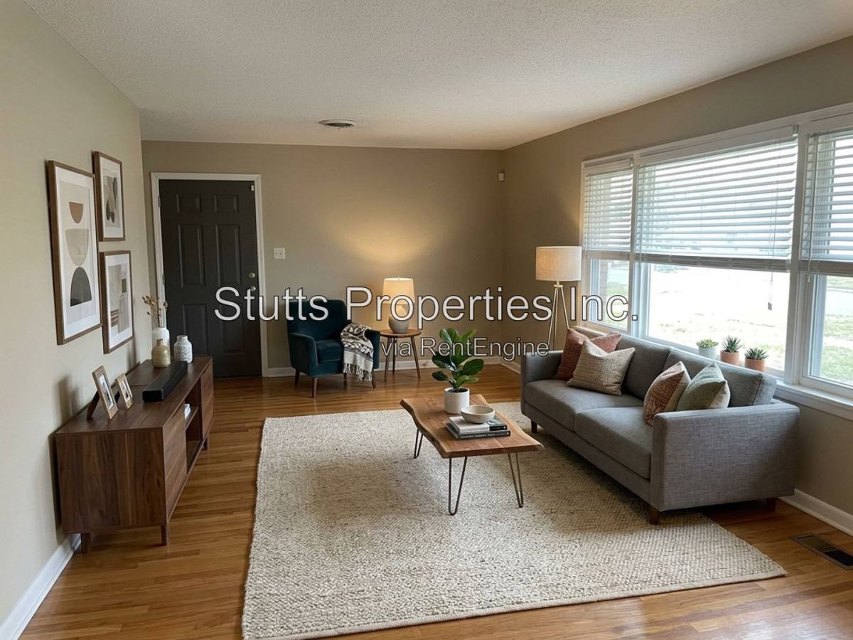 Apartment for rent at 1102 Michigan Ave, Muscle Shoals, AL 35661