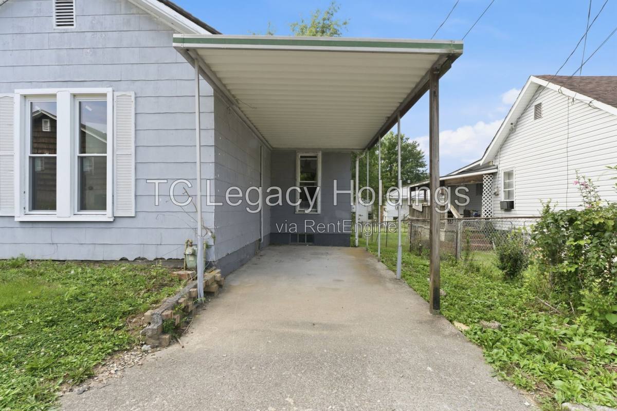 House for rent at 502 Cottage Ave, Fairmont, WV 26554