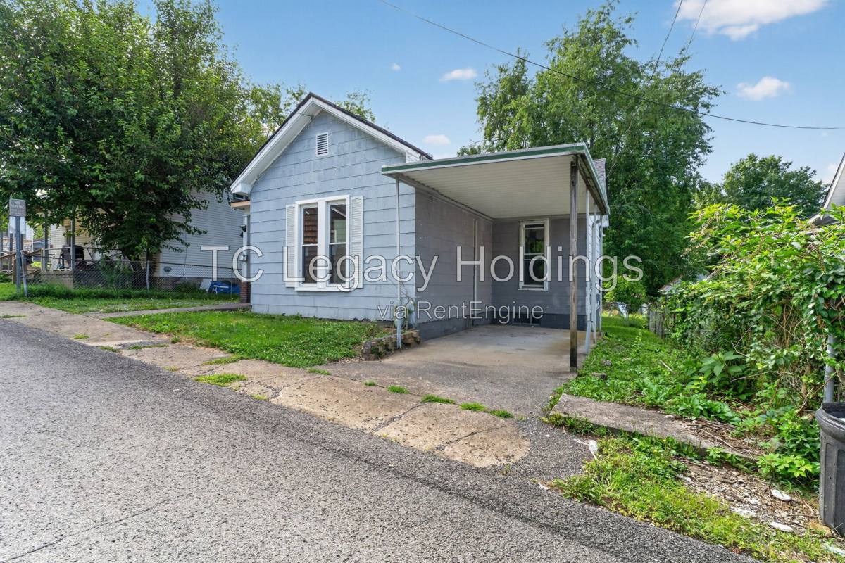 House for rent at 502 Cottage Ave, Fairmont, WV 26554