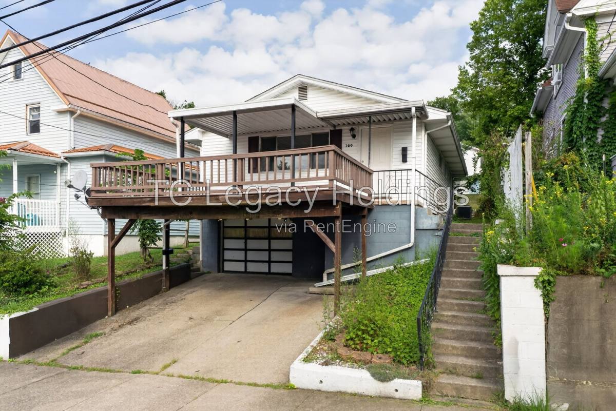 House for rent at 729 Ridgeway Ave, Morgantown, WV 26505