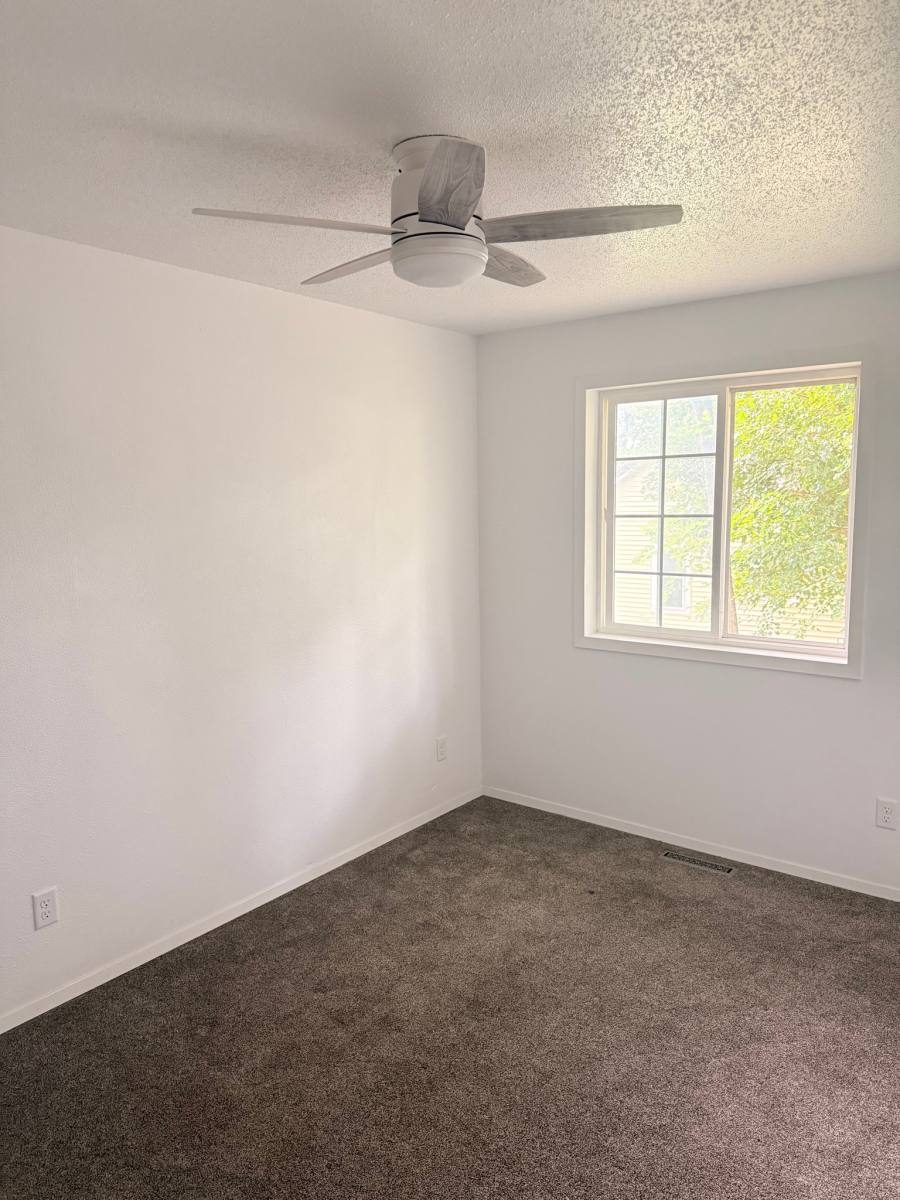 Townhouse for rent at 4 W Clark St, Vermillion, SD 57069