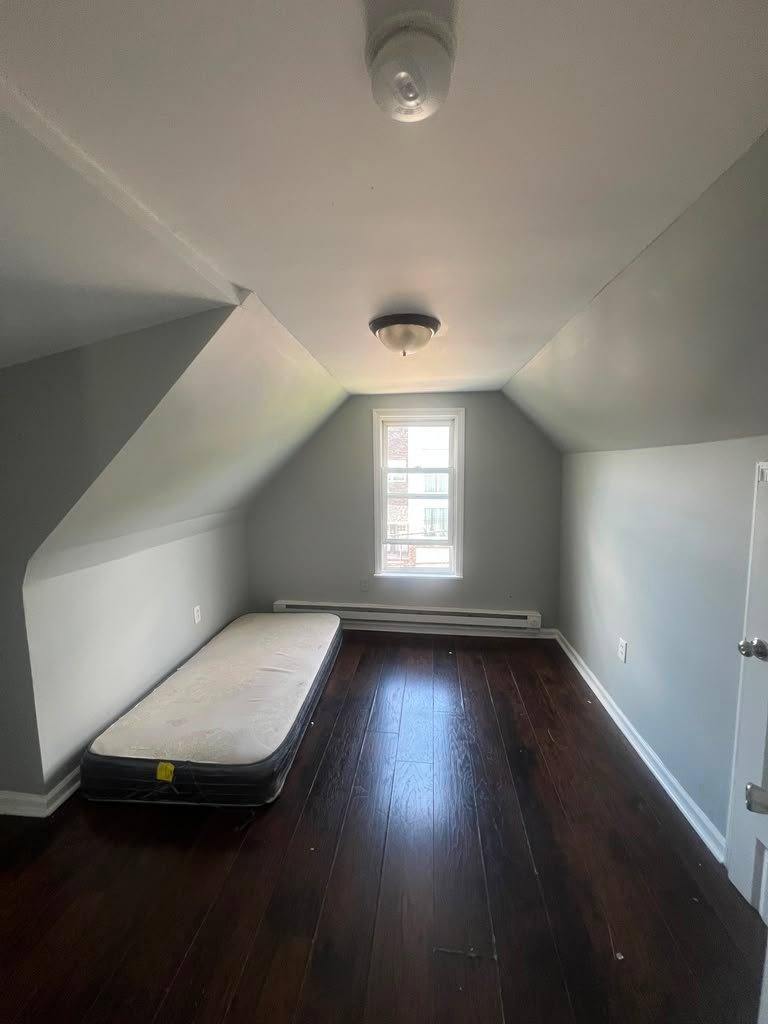 House for rent at 402 S8th St, Newark, NJ 07103