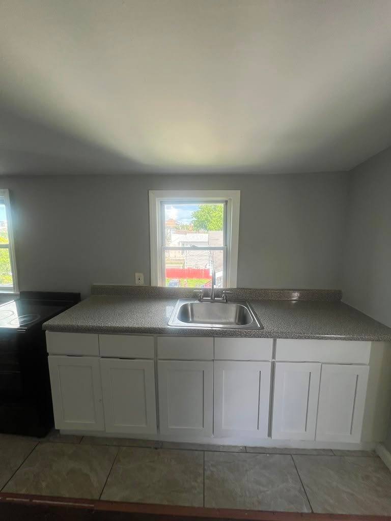 House for rent at 402 S8th St, Newark, NJ 07103