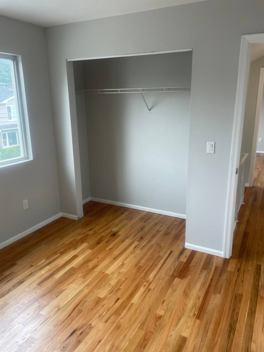 Townhouse for rent at 22 Ovas Court, Staten Island, NY 10312