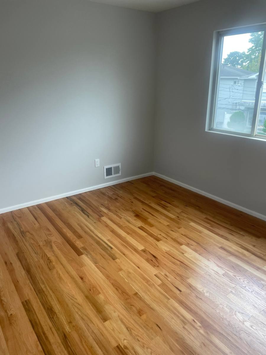 Townhouse for rent at 22 Ovas Court, Staten Island, NY 10312