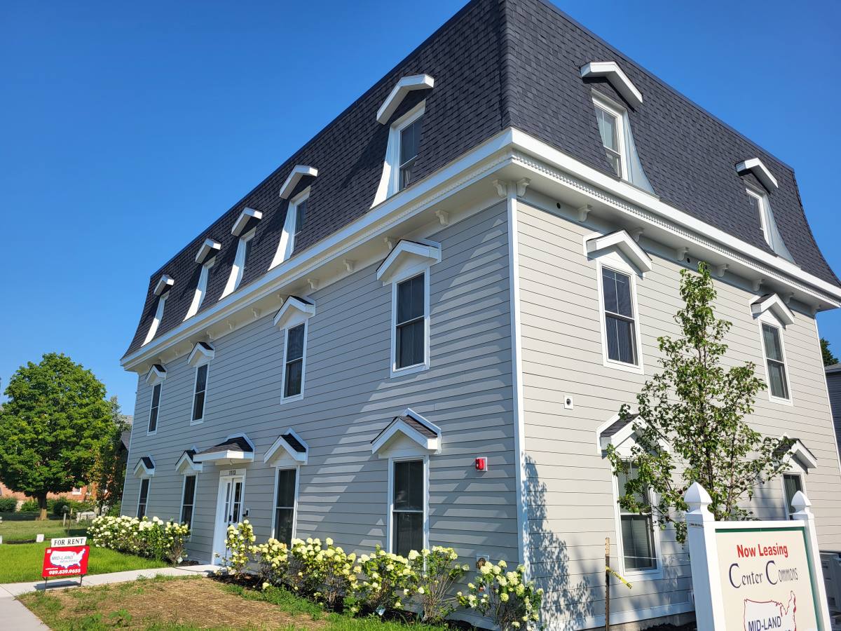 Apartment for rent at 1113 Center Ave, Bay City, MI 48708