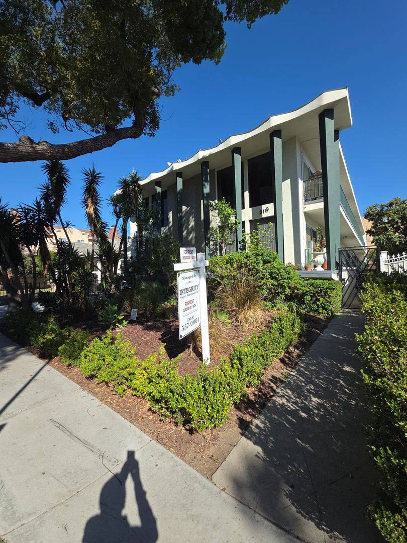 Apartment for rent at 310 N Kenwood St, Glendale, CA 91206