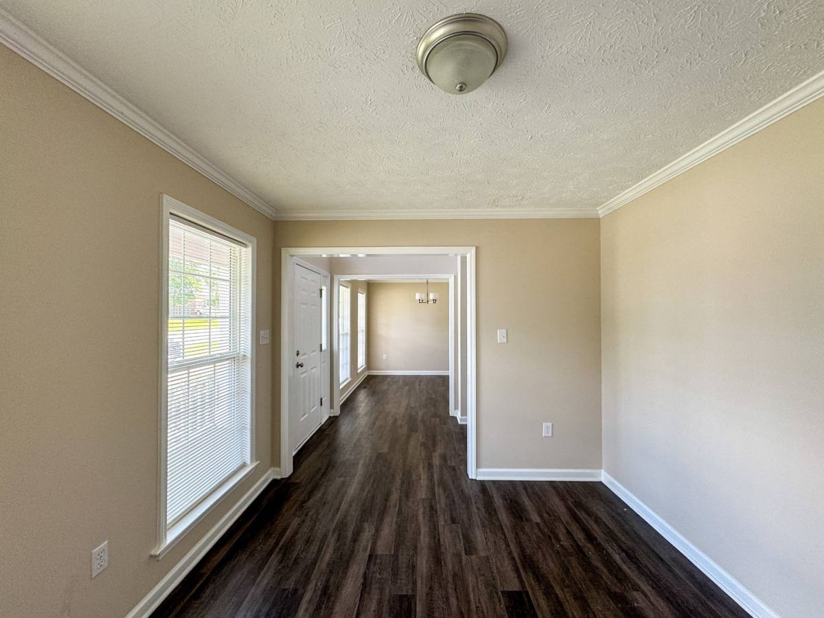 House for rent at 800 Connaly Dr, Hope Mills, NC 28348