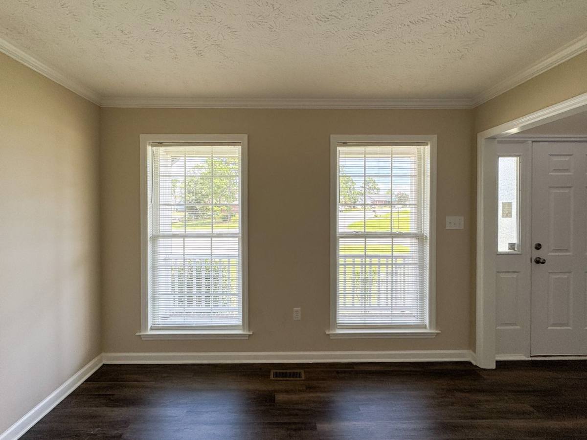 House for rent at 800 Connaly Dr, Hope Mills, NC 28348