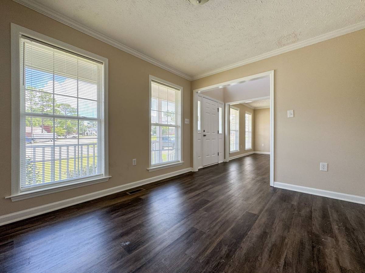 House for rent at 800 Connaly Dr, Hope Mills, NC 28348