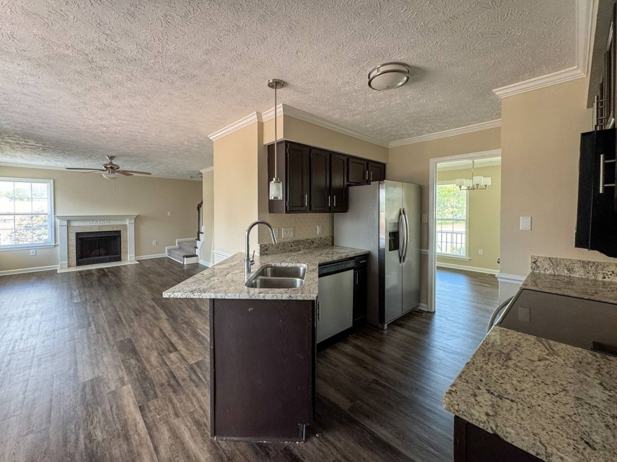 House for rent at 800 Connaly Dr, Hope Mills, NC 28348