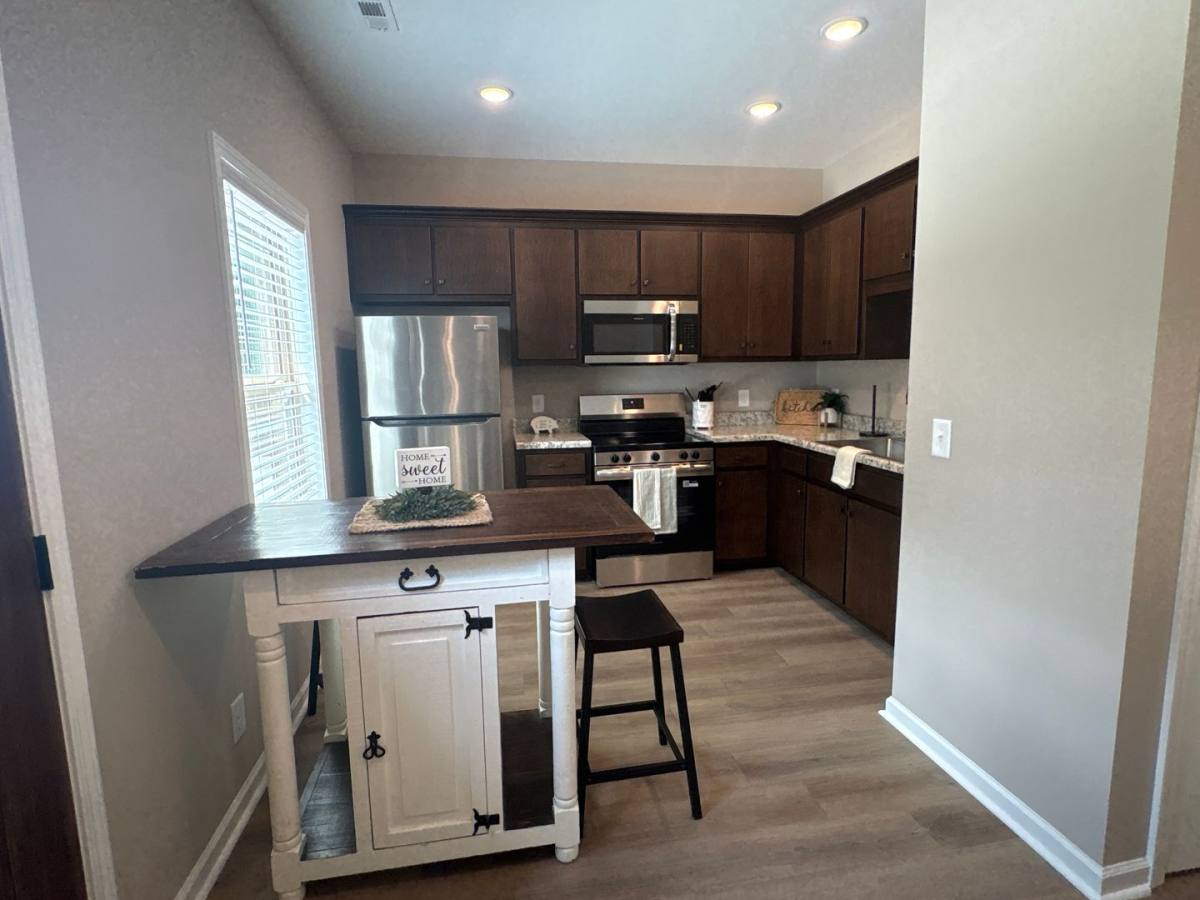 Apartment for rent at 513 W End Circle, Manchester, TN 37355