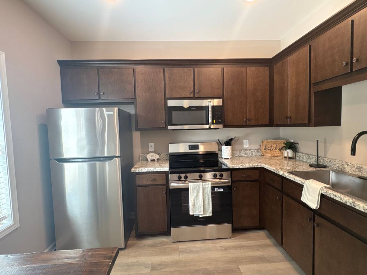 Apartment for rent at 513 W End Circle, Manchester, TN 37355