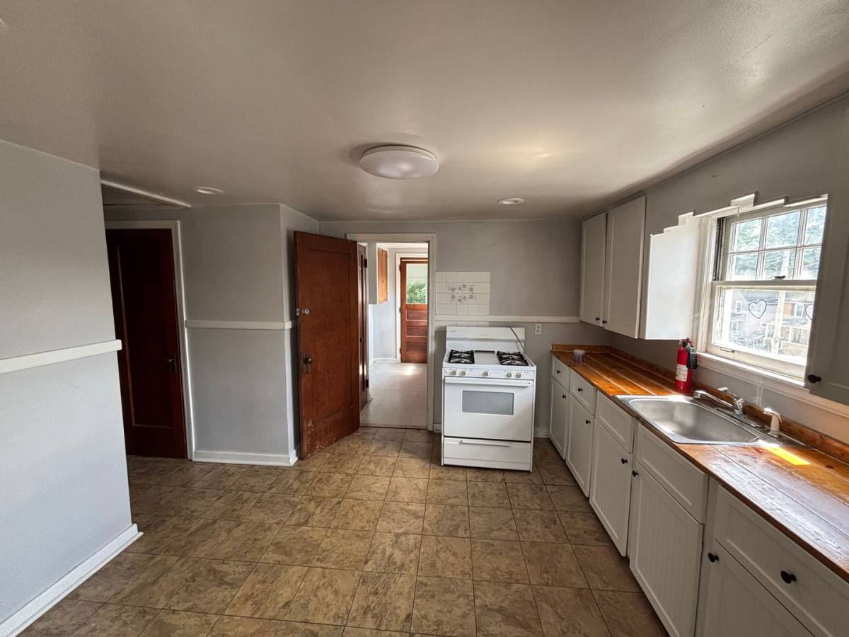 Apartment for rent at 23 New York Ave, Johnson City, NY 13790