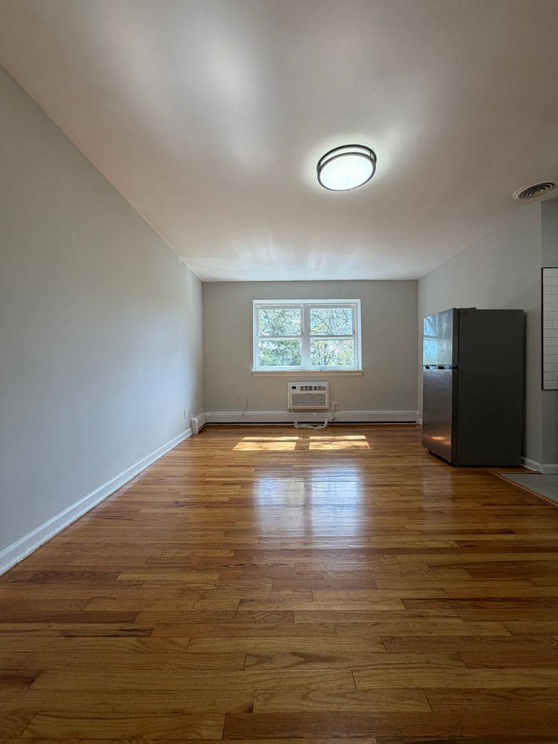 Apartment for rent at 122-138 E 7th St, Plainfield, NJ 07060