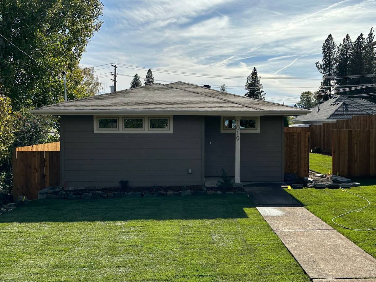 House for rent at 1019 Wilson St, Hood River, OR 97031