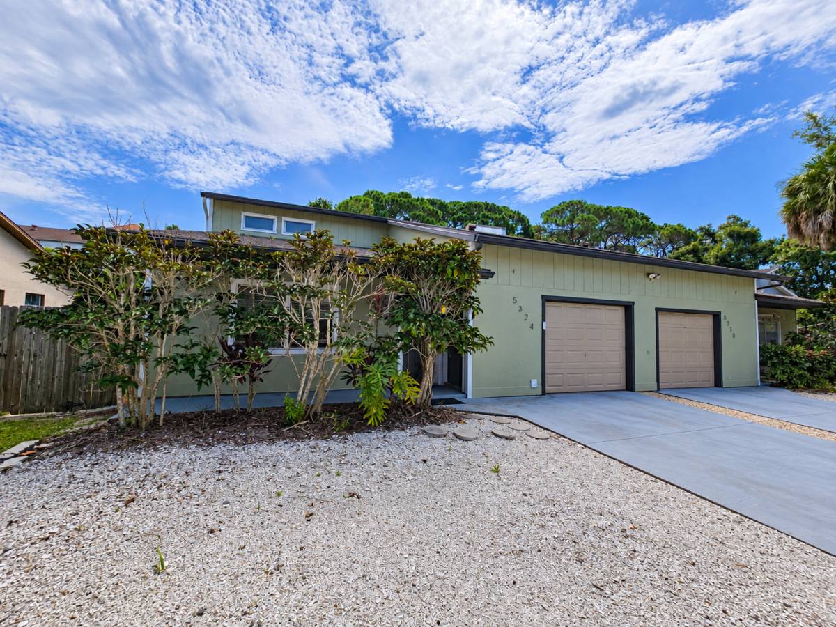 Apartment for rent at 5324 Desoto Place #A, Sarasota, FL 34234