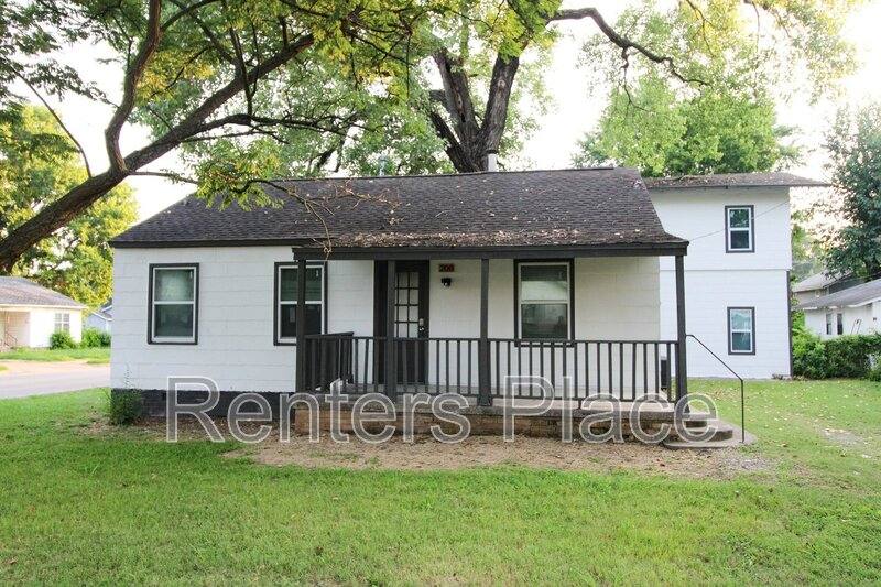 Apartment for rent at 200 E 6th St, Claremore, OK 74017