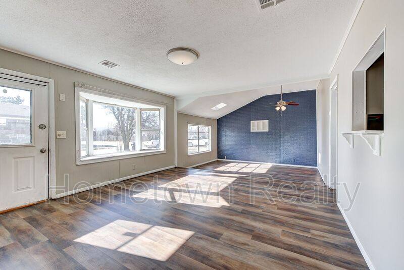 House for rent at 7105 NW 43rd St, Bethany, OK 73008