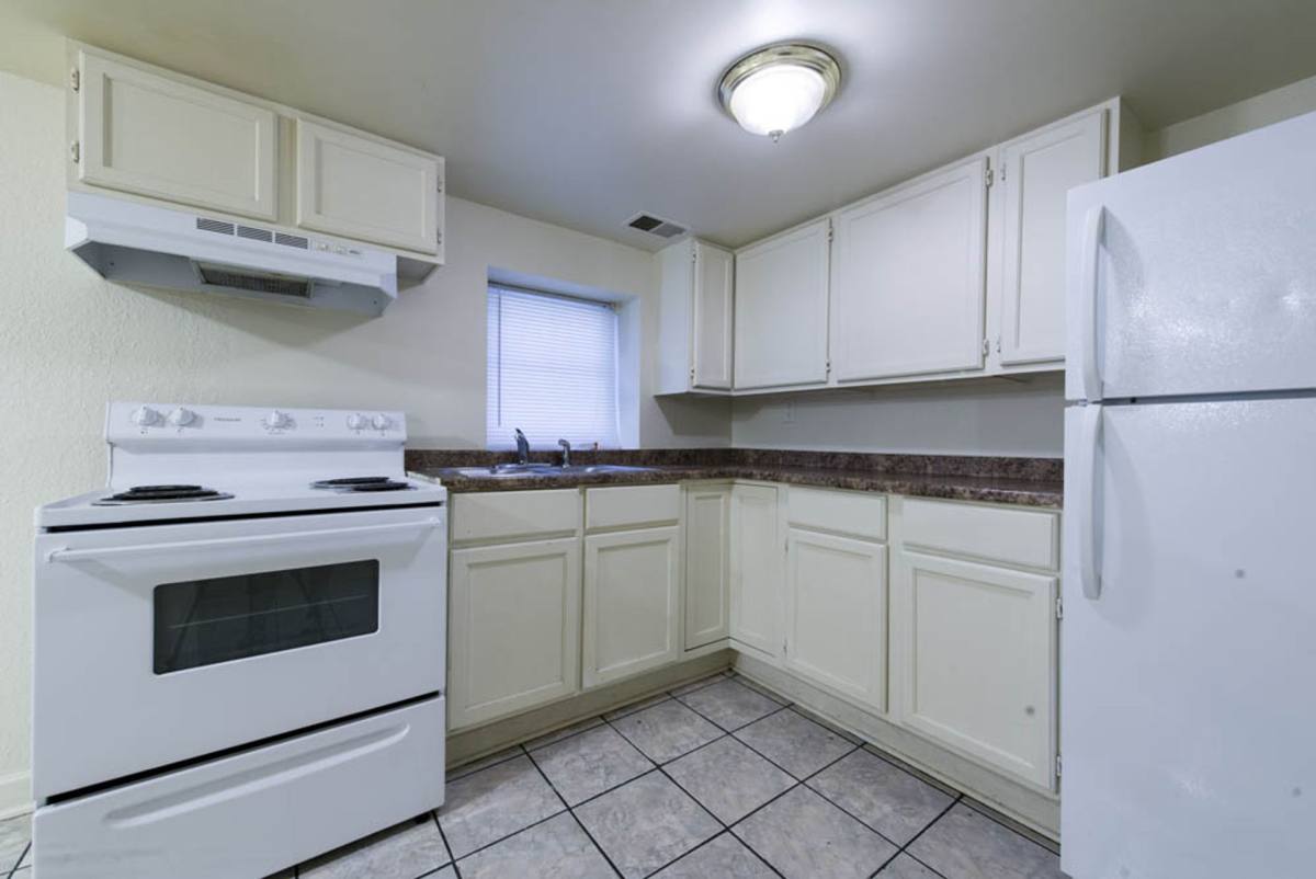 Apartment for rent at 6210 S Whipple, Chicago, IL 60629