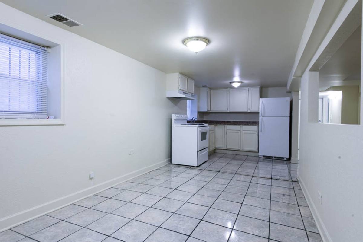 Apartment for rent at 6210 S Whipple, Chicago, IL 60629