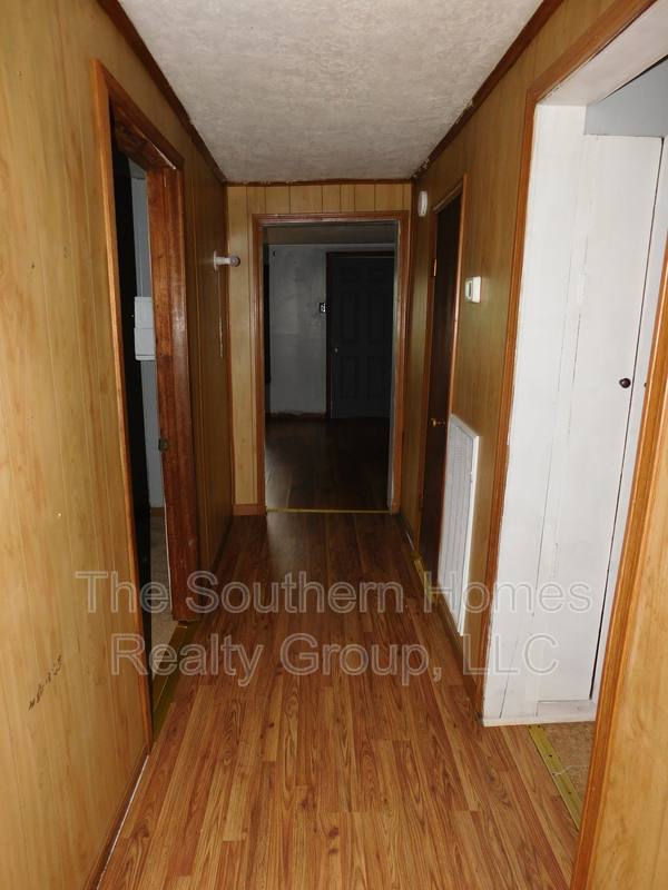 House for rent at 1213 Broad St, Sweetwater, TN 37874