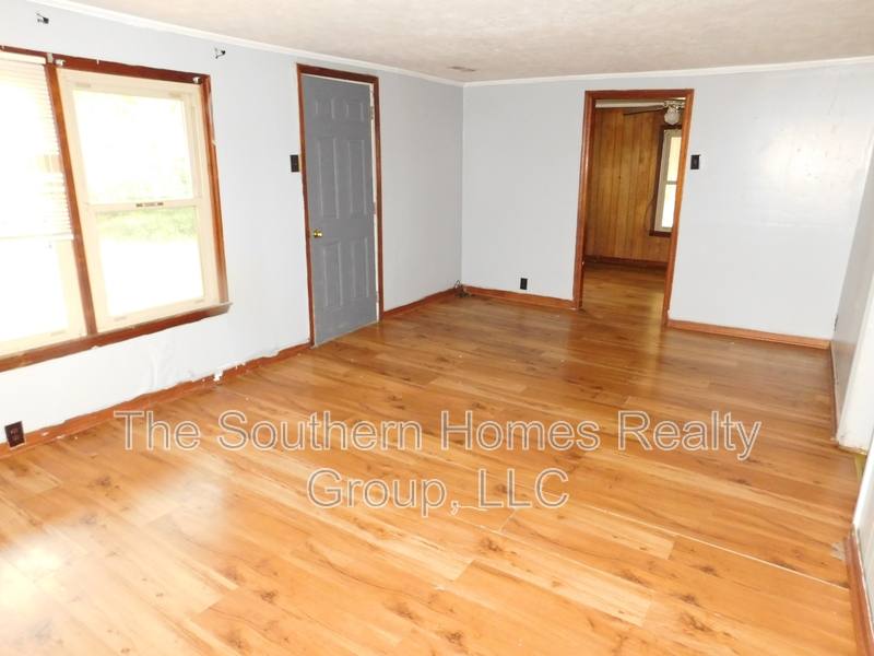 House for rent at 1213 Broad St, Sweetwater, TN 37874