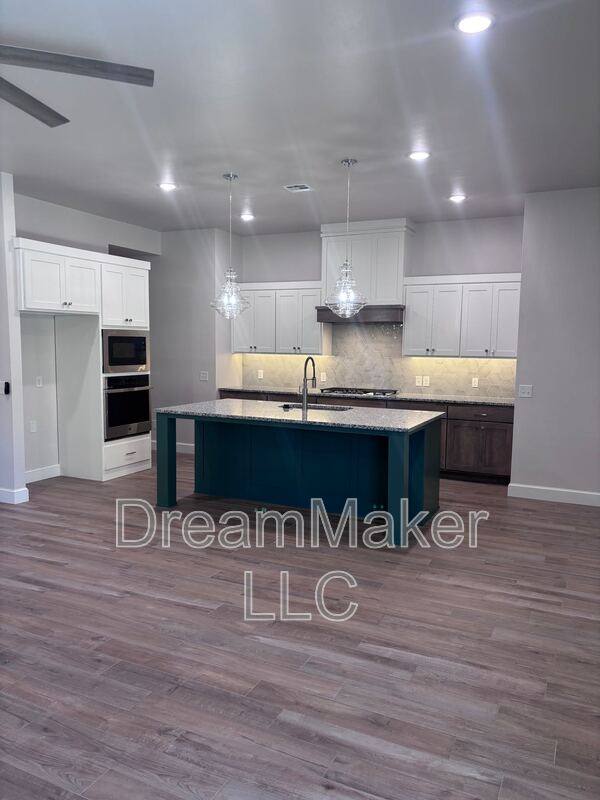 House for rent at 1902 Hollow Crest Court, Norman, OK 73071