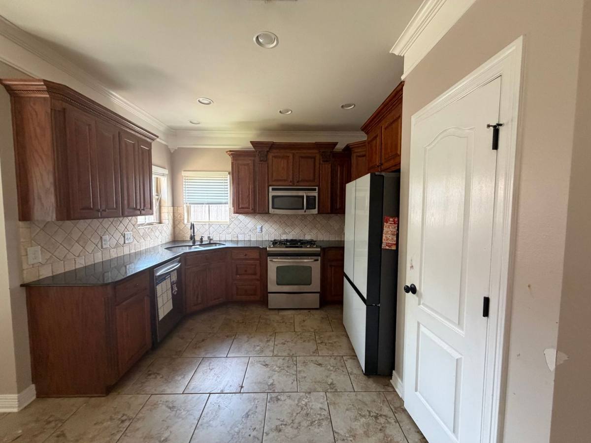 House for rent at 617 Alder Lane, Bossier City, LA 71111