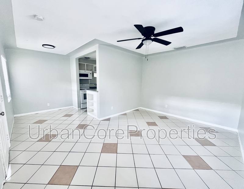 Apartment for rent at 1601 4th St N #4A, Saint Petersburg, FL 33704