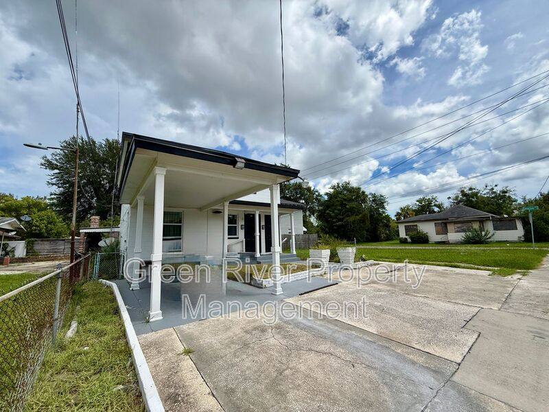 1161 W 5th St, Jacksonville, FL 32209 - House for Rent - Image 3
