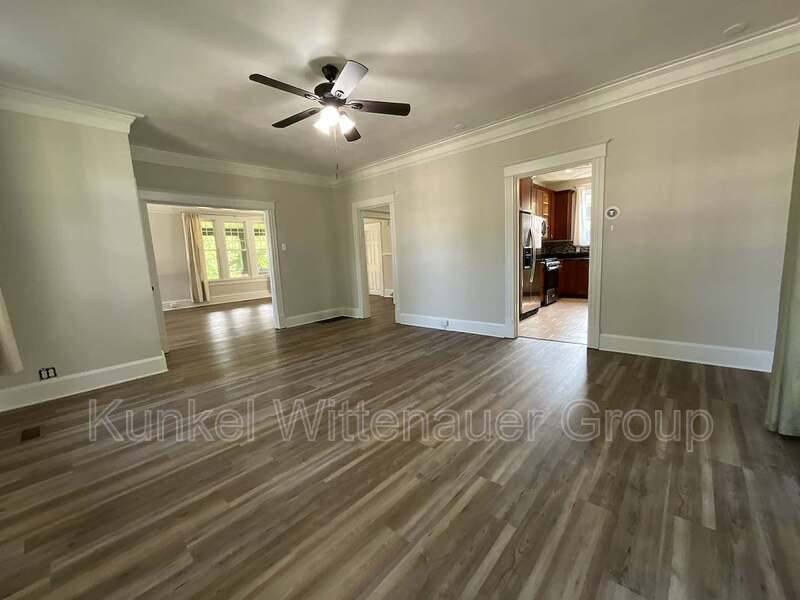 House for rent at 7 Signal Hill Blvd, Belleville, IL 62223