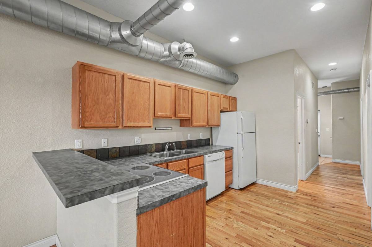 Apartment for rent at 5132 W 41st Ave, Denver, CO 80212