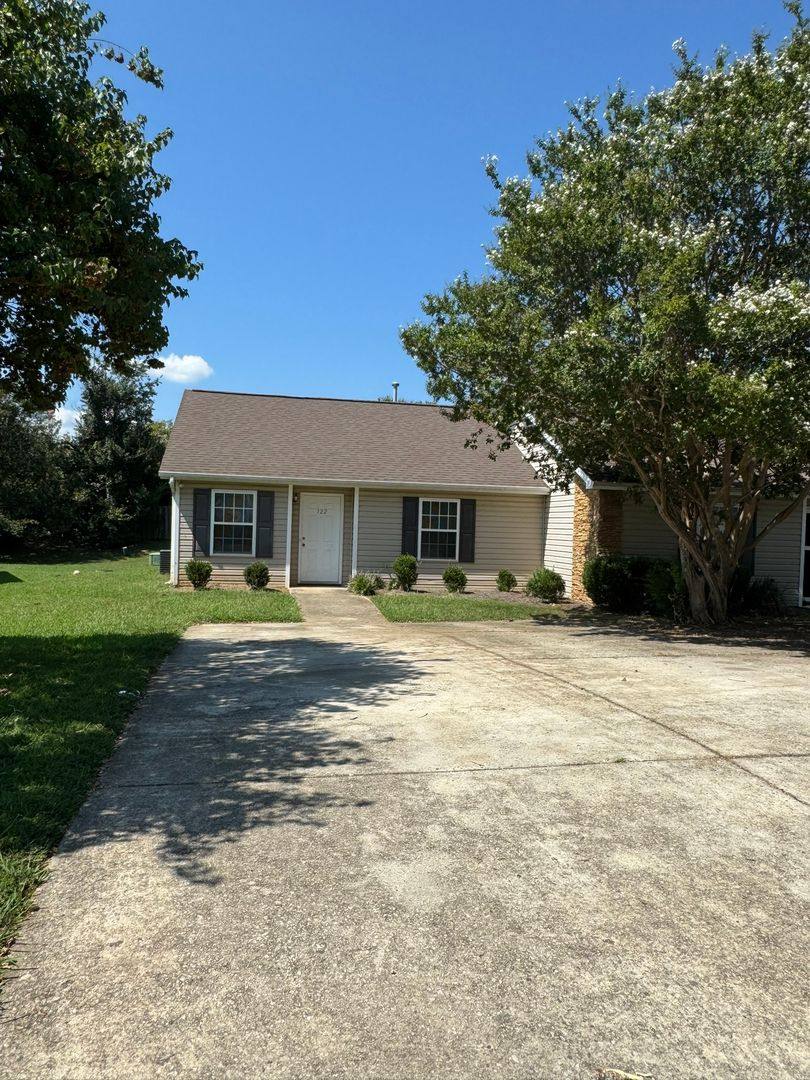 House for rent at 122 Springwood Lane, Mooresville, NC 28117
