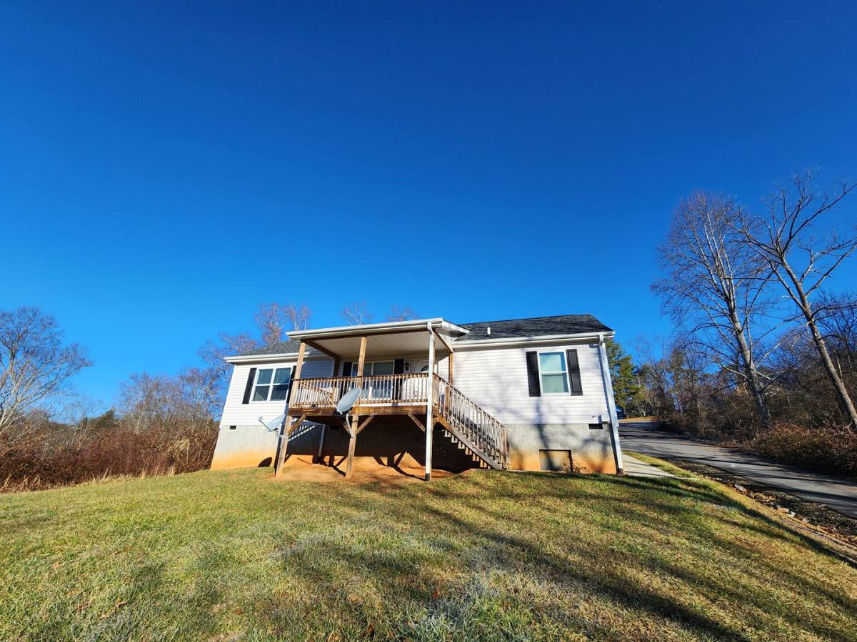 House for rent at 312 McLean Heights Court, Weaverville, NC 28787