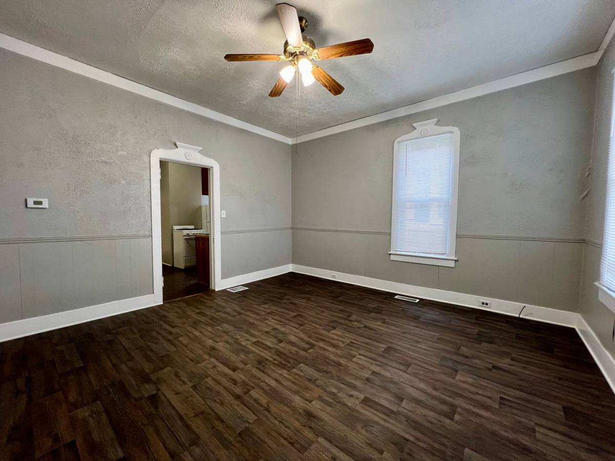 Apartment for rent at 813-815 S 14th, Quincy, IL 62301