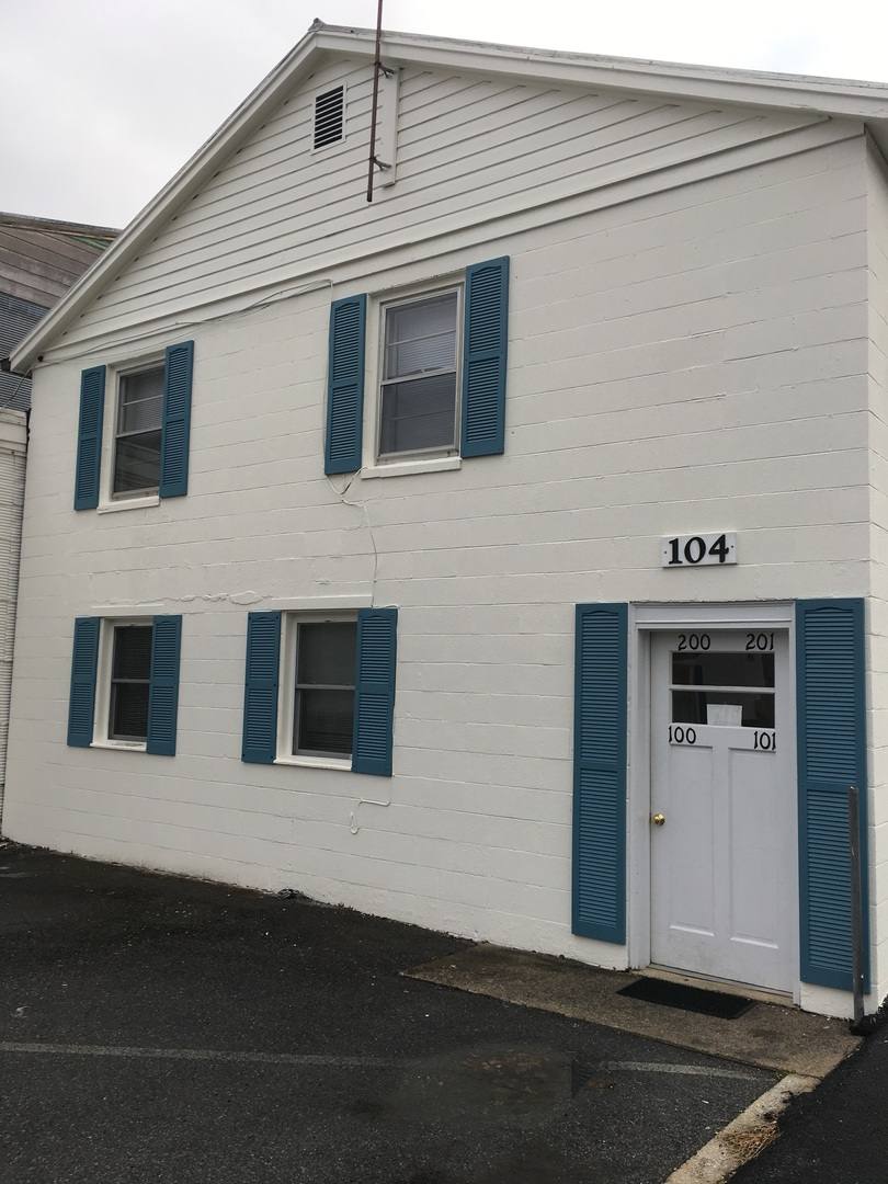 Apartment for rent at 104 E Washington St, Shepherdstown, WV 25443
