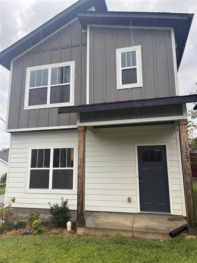 House for rent at 1377 Crossland Ave, Clarksville, TN 37040