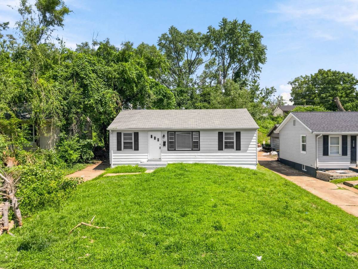 House for rent at 8515 Jenny Dr, Saint Louis, MO 63121