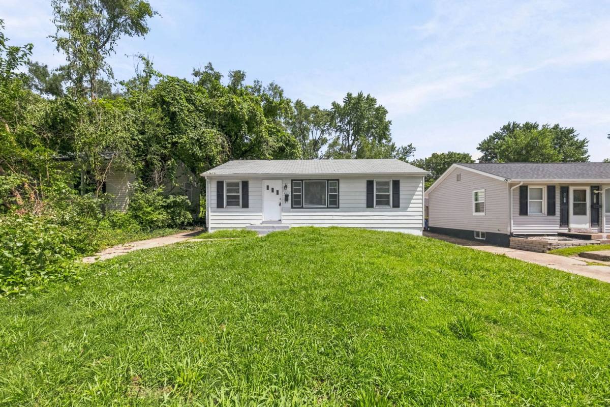 House for rent at 8515 Jenny Dr, Saint Louis, MO 63121