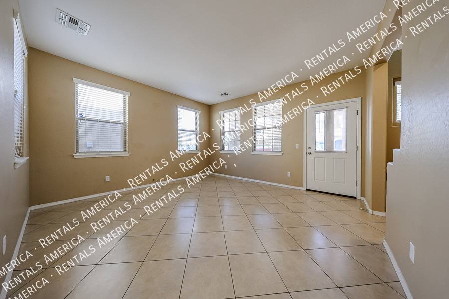 8969 W State Ave, Glendale, AZ 85305 - House for Rent - Image 9
