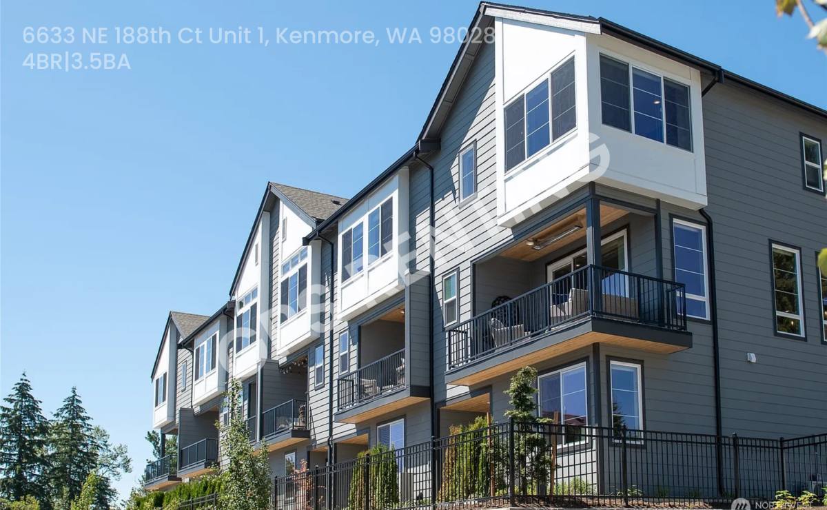 Townhouse for rent at 6633 NE 188th Court #1, Kenmore, WA 98028