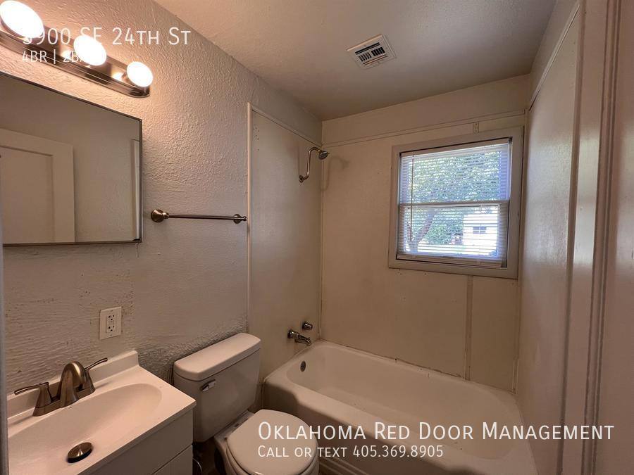 House for rent at 3900 SE 24th St, Oklahoma City, OK 73115