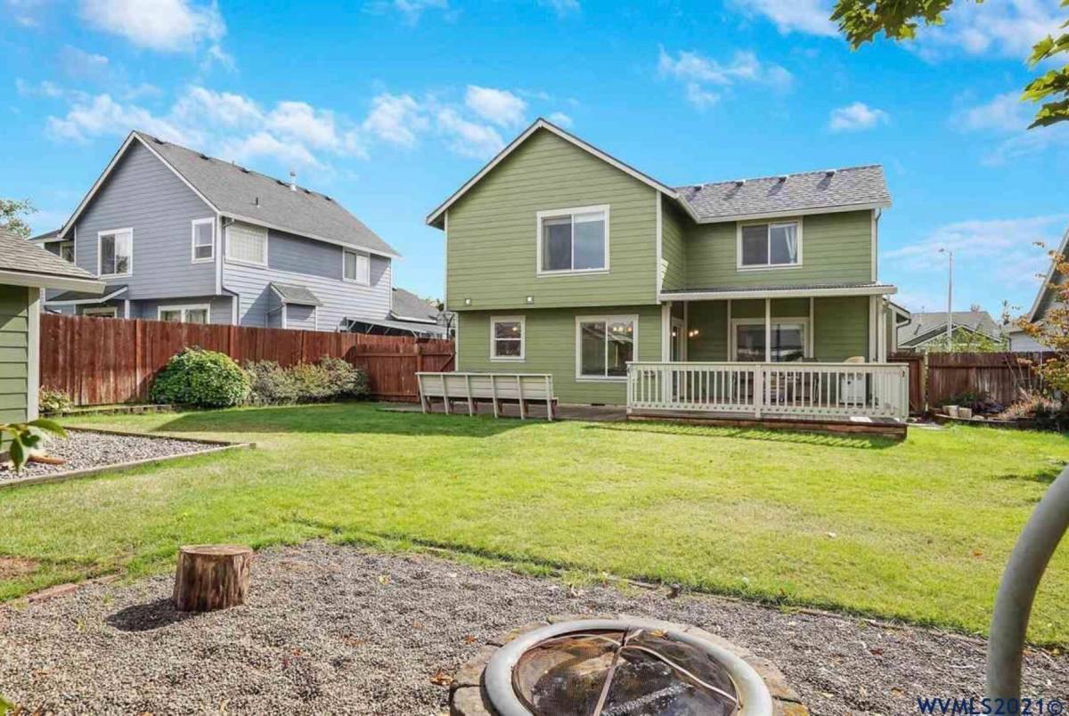 House for rent at 9837 Deer St, Aumsville, OR 97325