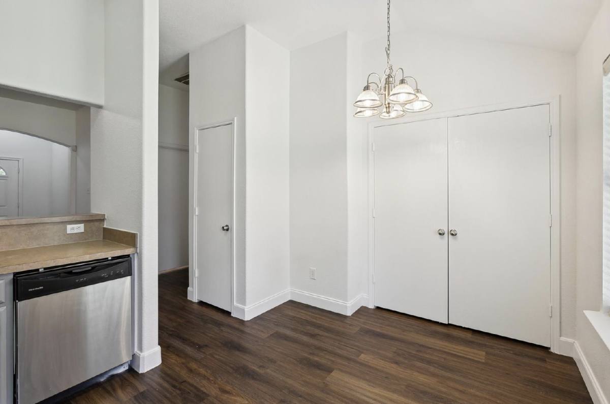 House for rent at 1446 Sax Leigh Dr, Dallas, TX 75241