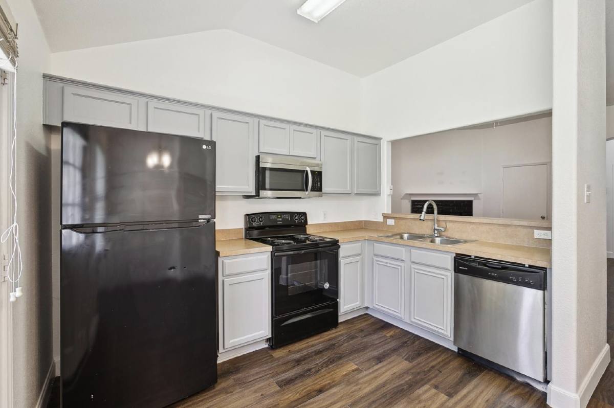 House for rent at 1446 Sax Leigh Dr, Dallas, TX 75241
