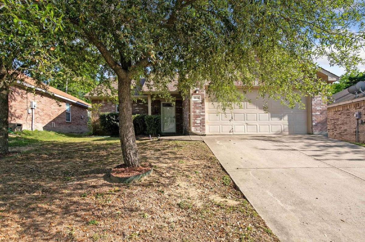 House for rent at 1446 Sax Leigh Dr, Dallas, TX 75241